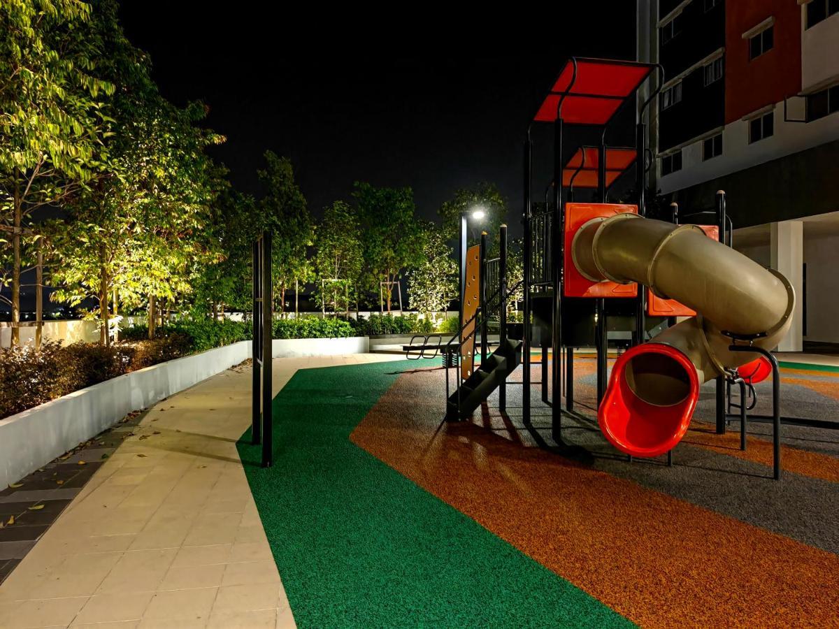 Alanis Residences Klia Kota Warisan Sepang By Dreamstay Buitenkant foto